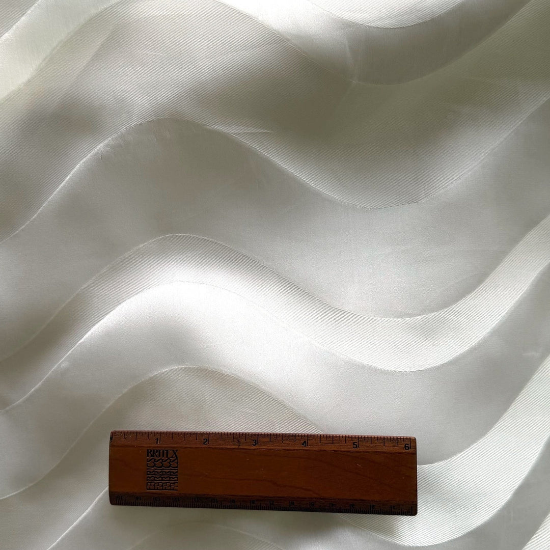 Designer Off-White Ripples Silk Peau de Soie Jacquard Brocade (Made in Italy)
