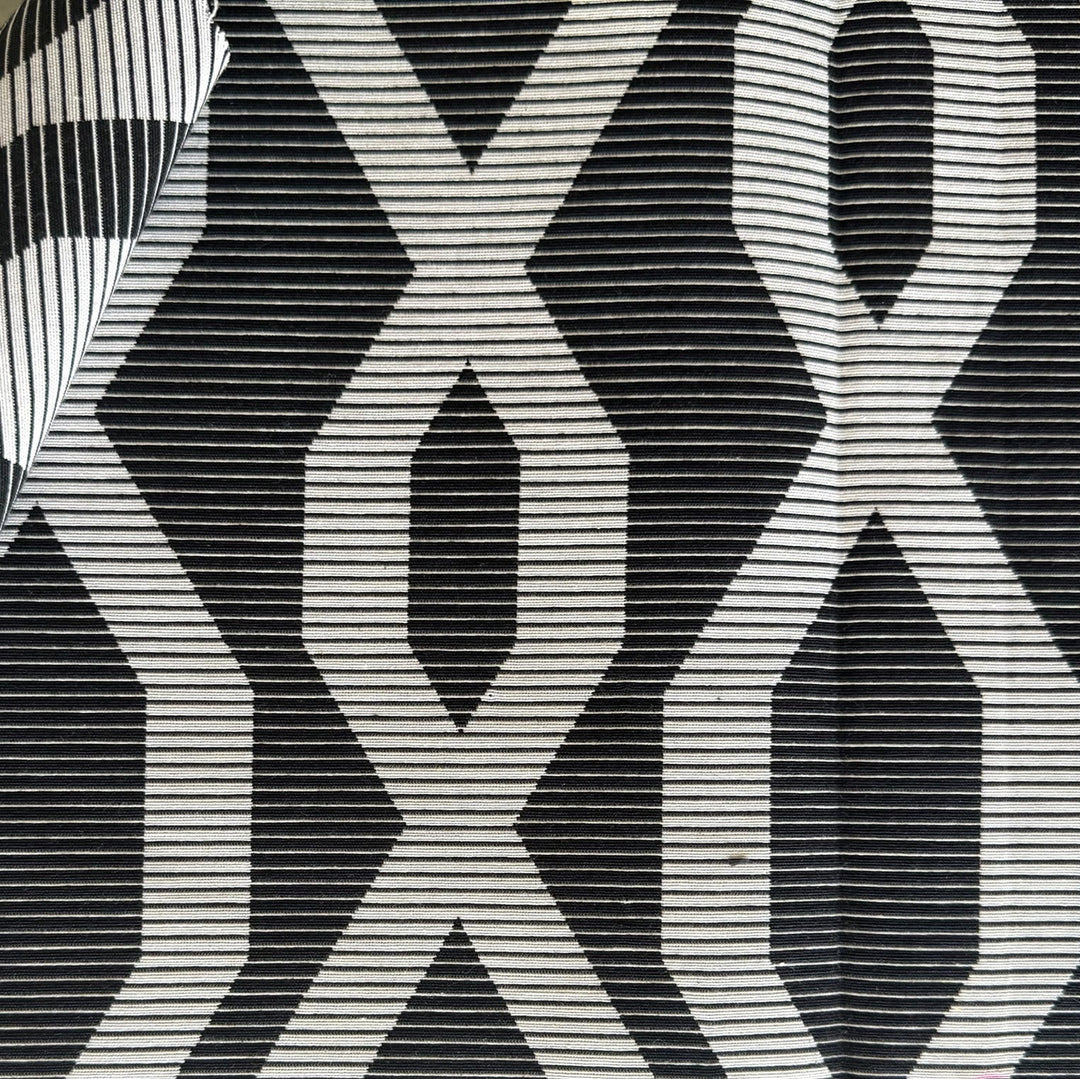Mid-Weight Black & White Hexagonal Chain Reversible Cotton Blend (Made in Spain)