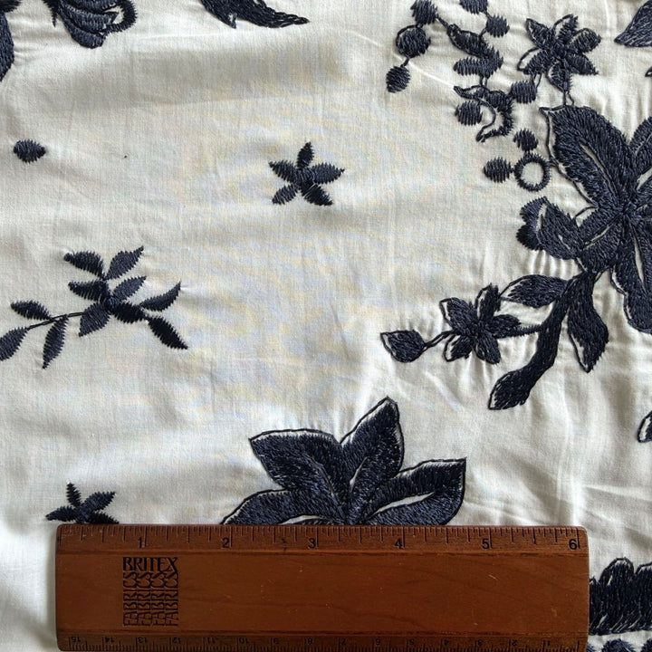 Couture Elegant Navy Embroidered Arabesque on White Cotton Lawn (Made in Italy)