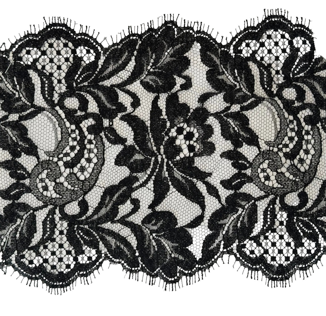 7 1/2" Black Galloon Chantilly Lace (Made in France)