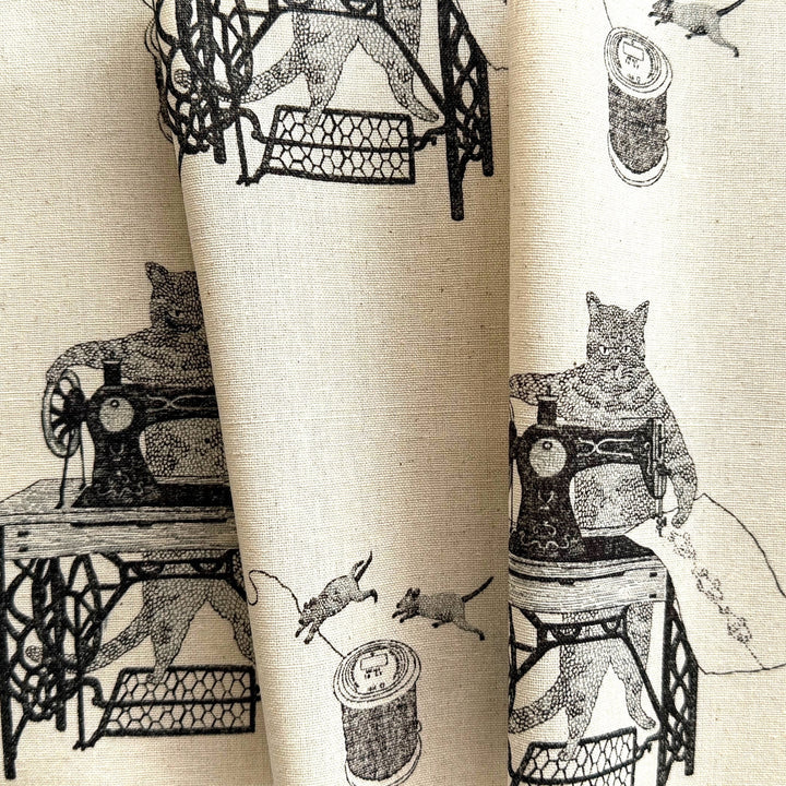 Lighter Weight Cats & Treadle Sewing Machines Cotton & Linen Canvas (Made in Japan)