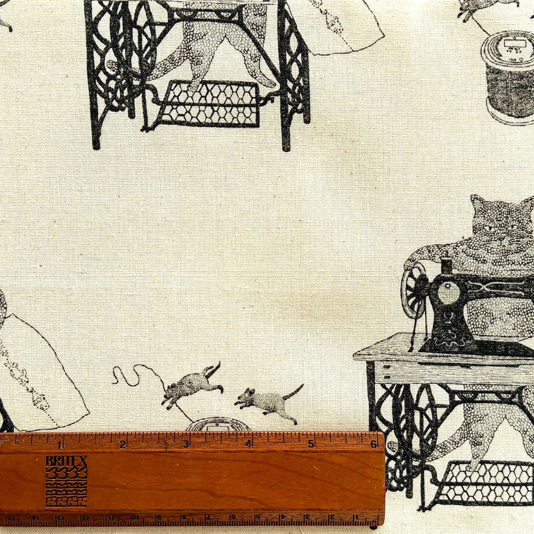 Lighter Weight Cats & Treadle Sewing Machines Cotton & Linen Canvas (Made in Japan)