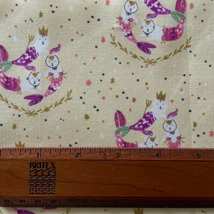 Mermaid Hair, Don't Care Pale Moon Metallic Quilting Cotton (Made in Japan)