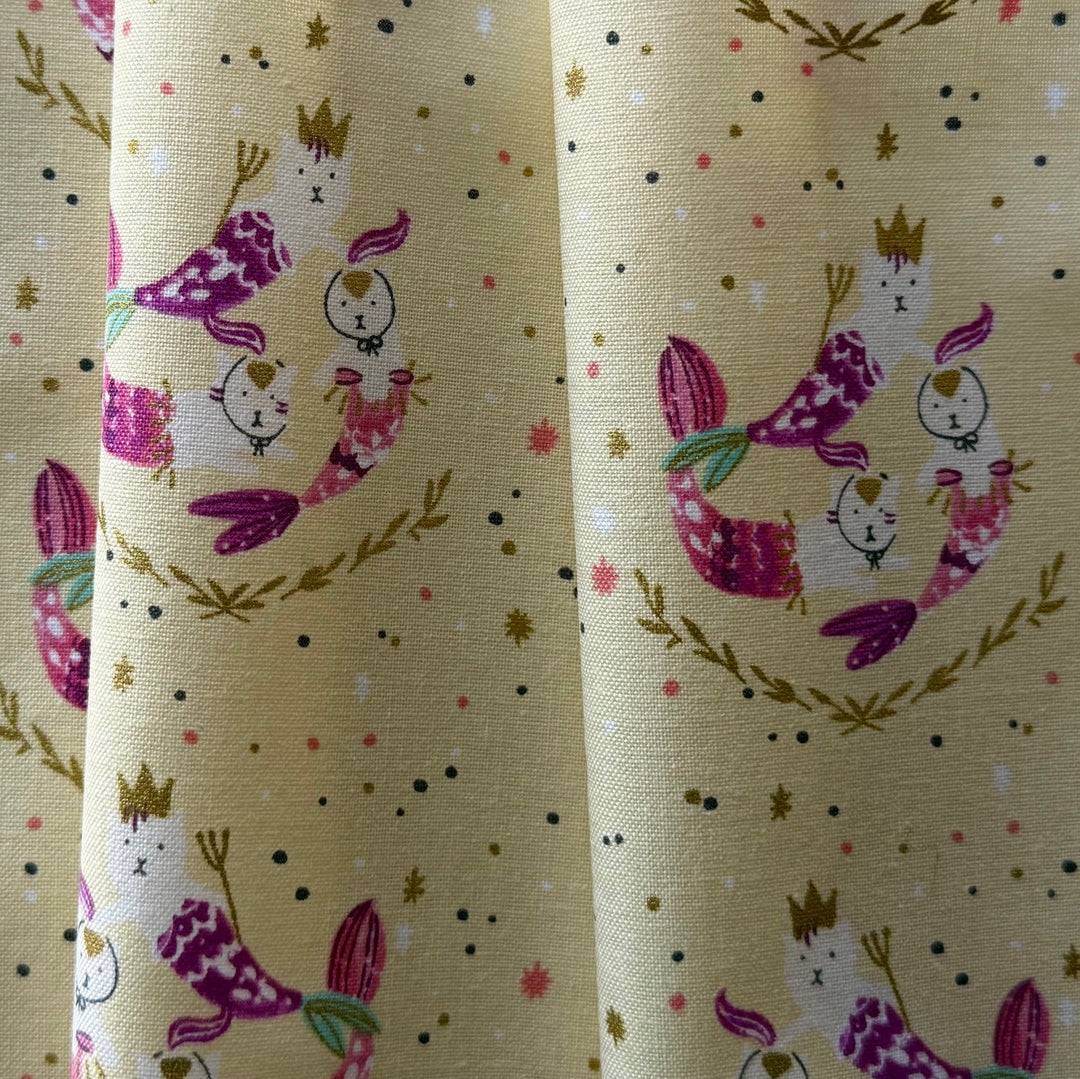 Mermaid Hair, Don't Care Pale Moon Metallic Quilting Cotton (Made in Japan)