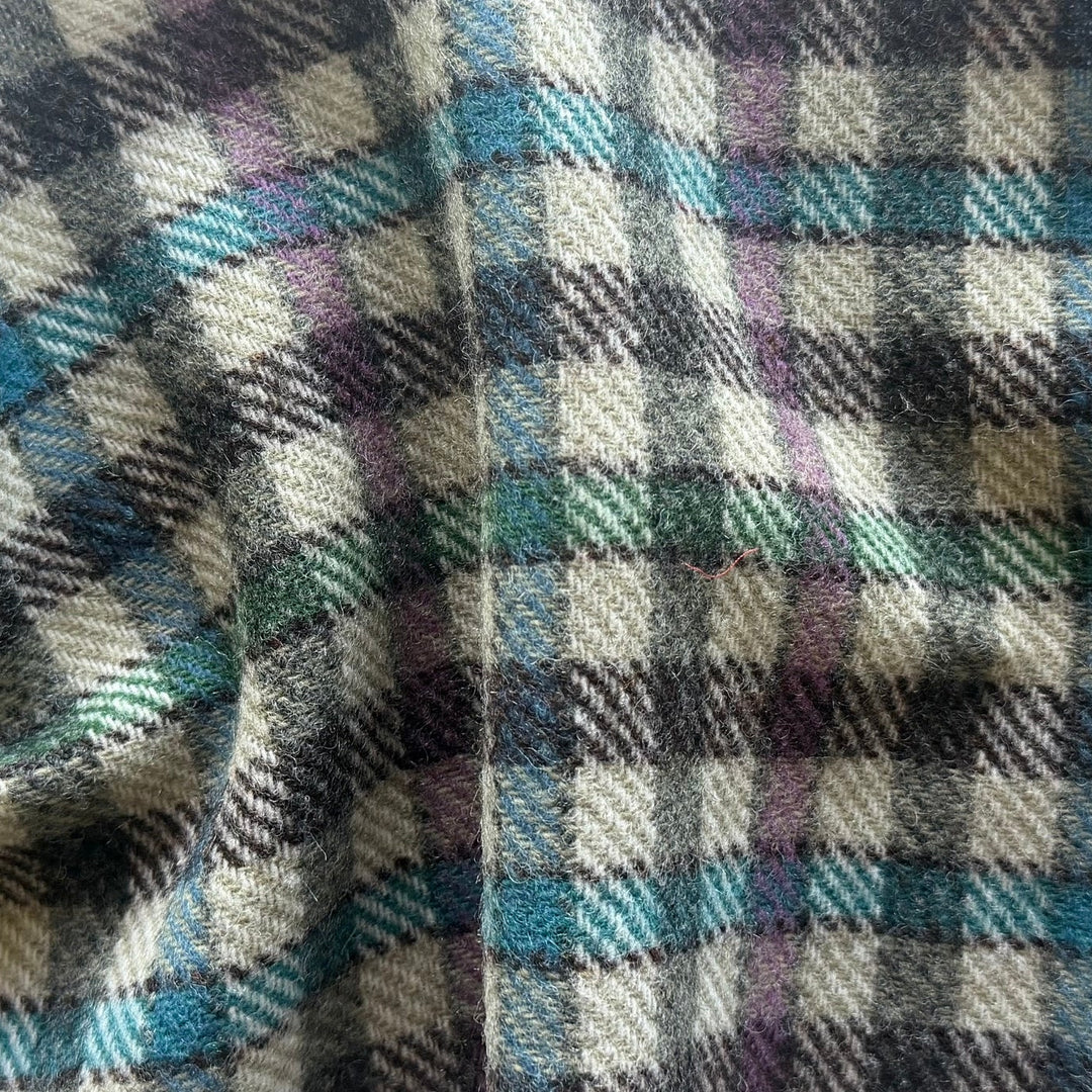 Mid-Weight Plum & Fog 1/2" Checks Shetland Woolen (Made in Italy)