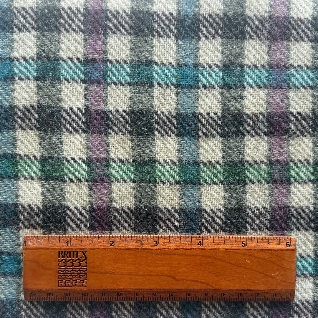 Mid-Weight Plum & Fog 1/2" Checks Shetland Woolen (Made in Italy)