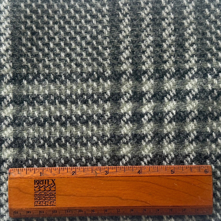 Mid-Weight Sage & Fog Plaid Shetland-Style Woolen (Made in Italy)