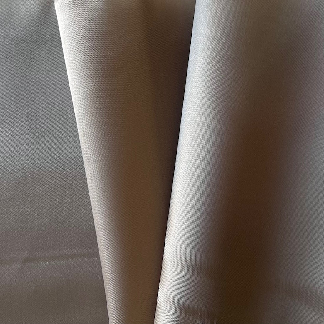【AAKE】(Lining brushed) BACK BIZZO COTTON PT Lining Solids – Britex Fabrics