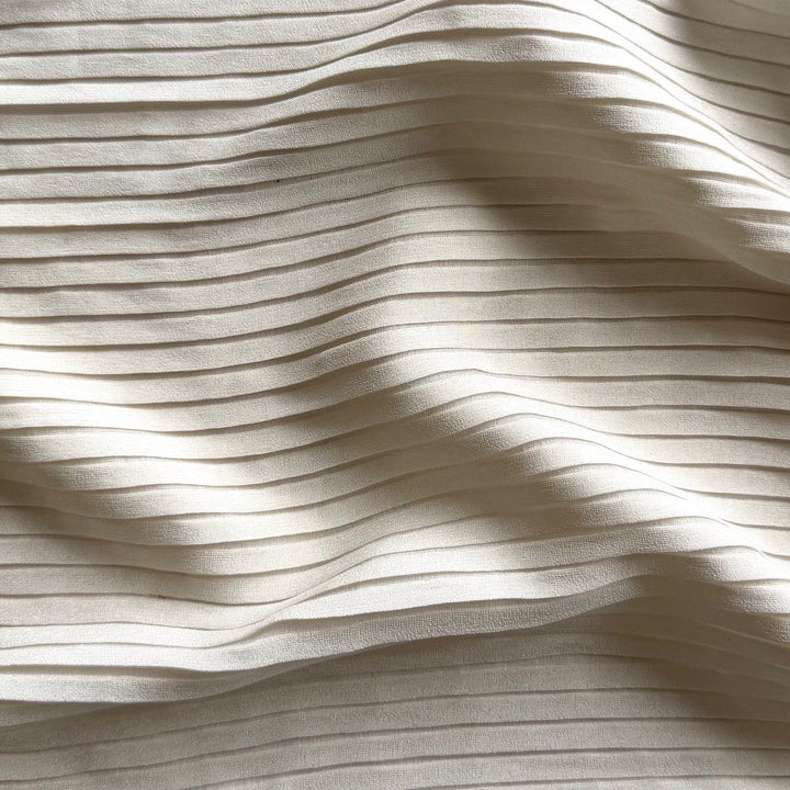 Exquisite Ivory Mist Knife Pleated Silk Crepe