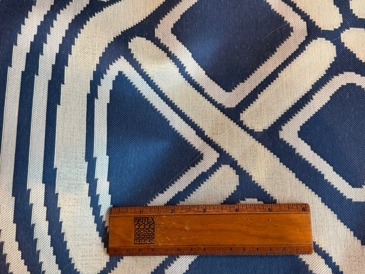 Geometric Wedgewood Blue and Vanilla Silk Blend Jacquard Brocade (Made in Italy)