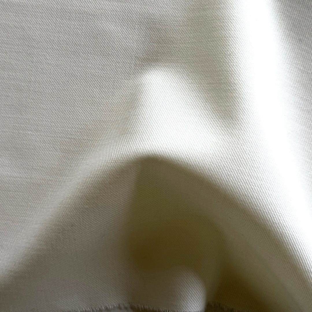 Mid-Weight Fluff White Stretch Wool Gabardine (Made in Italy)