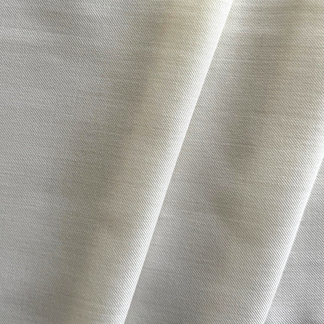 Mid-Weight Fluff White Stretch Wool Gabardine (Made in Italy)