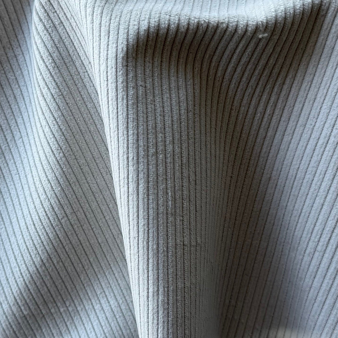 High-End Oyster White Mid-Wale Cotton Corduroy (Made in Italy)