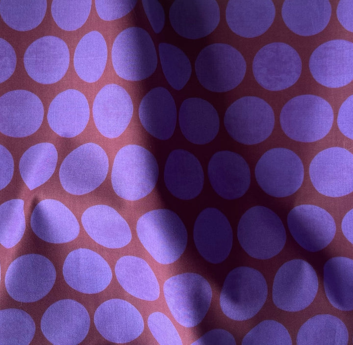 Vivid Violet Coin Dots on Sangria Cotton Poplin (Made in Italy)