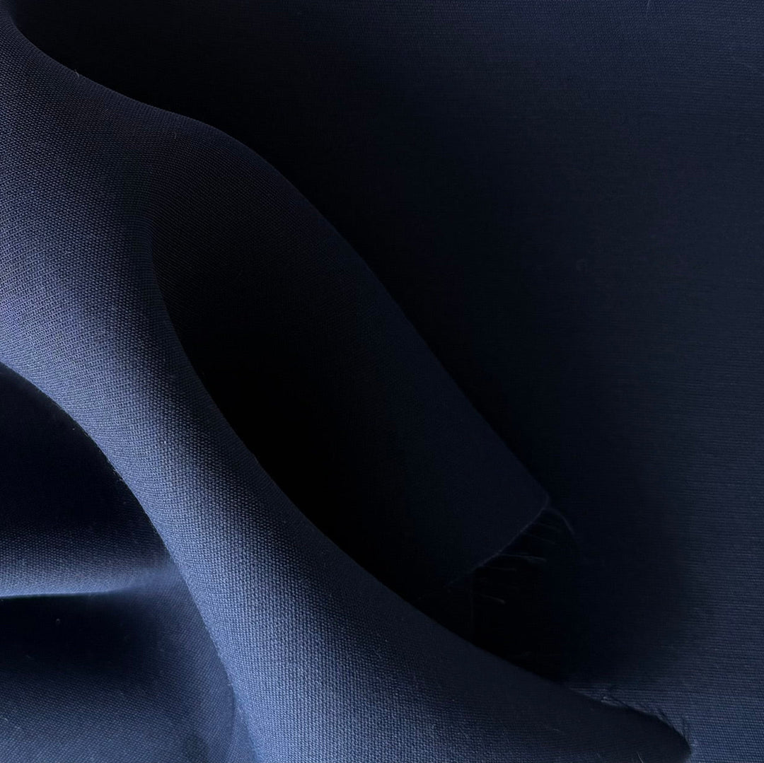 Gucci Elegant Midnight Navy Silk & Wool Faille (Made in Italy)