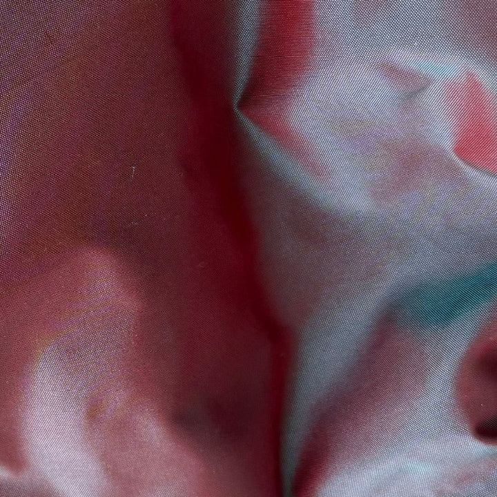 Iridescent Maroon Cross-Woven Silk Taffeta (Made in Italy)