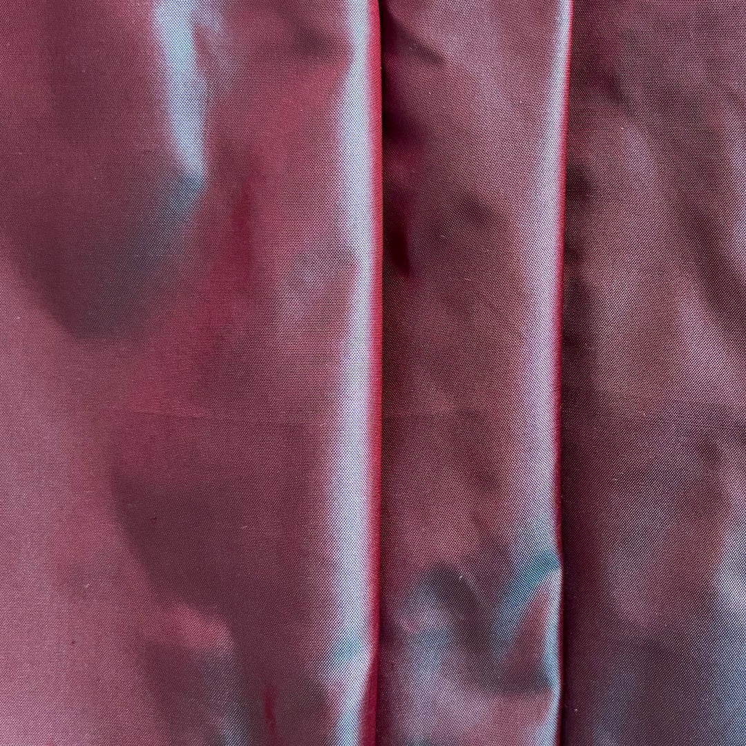 Iridescent Maroon Cross-Woven Silk Taffeta (Made in Italy)