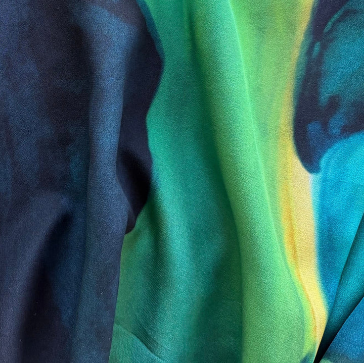 Exquisite Der Blaue Reiter Painterly Silk Crepe de Chine (Made in Italy)