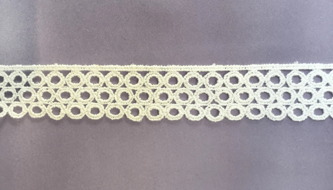 3/4" Roundel Ivory Cotton Vintage Lace Trim (Made in Switzerland)