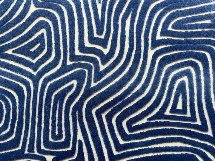 Mesmerizing Velvet Maze Polyester Blend Cut Velvet (Made in Italy)