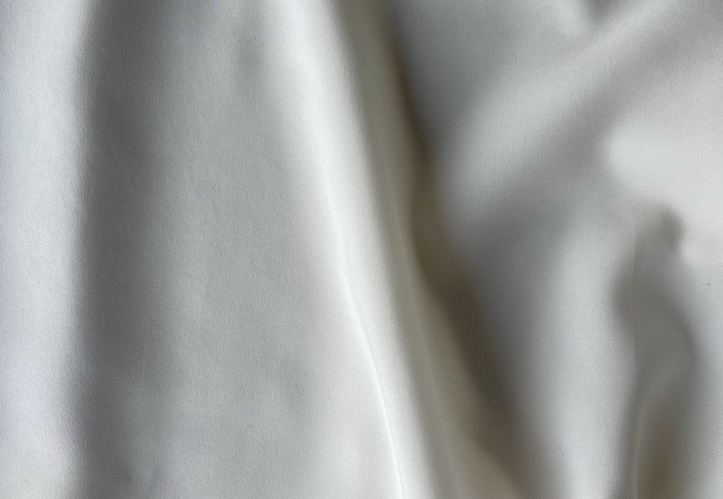 Airy Candlelight Ivory Polyester Lining