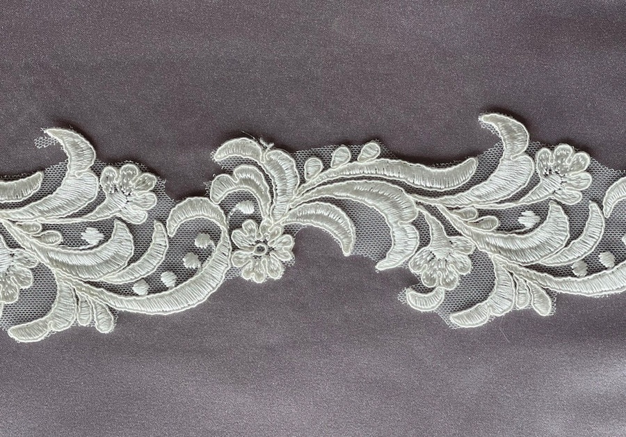 lace collar, Vintage 2 V-Neck Alençon Lace Collar (Made in France) –  Britex Fabrics