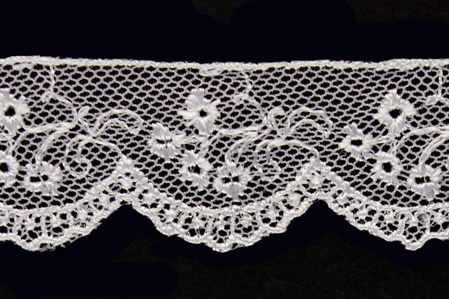 1" White Floral Netted Edging Lace (Made in England)