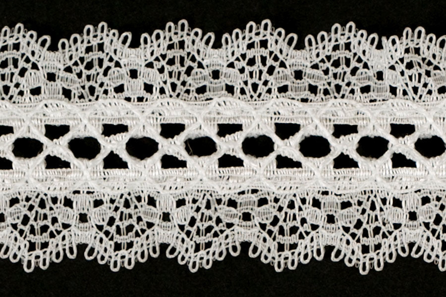 1 1/2" Ivory Ruffled Lace Trim (Made in England)