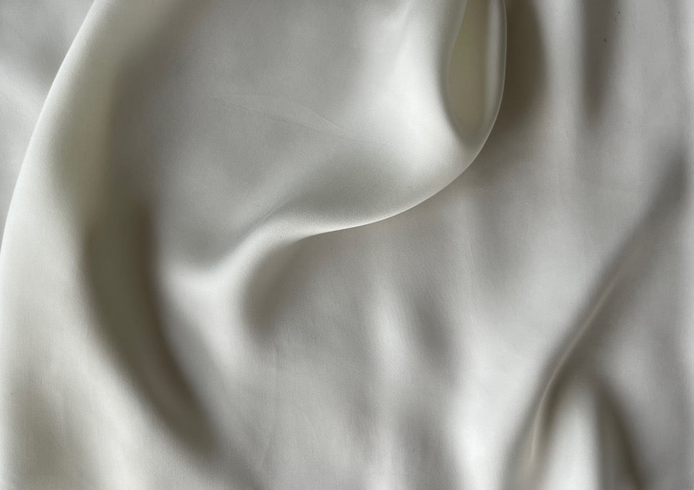 Shimmering Candlelight Ivory Rayon Satin Charmeuse (Made in Italy)