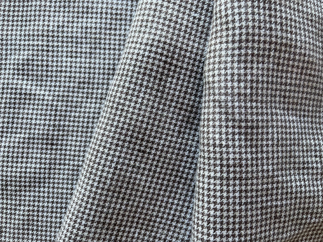 High-End Handsome Chestnut & White Houndstooth Linen  (Made in Italy)