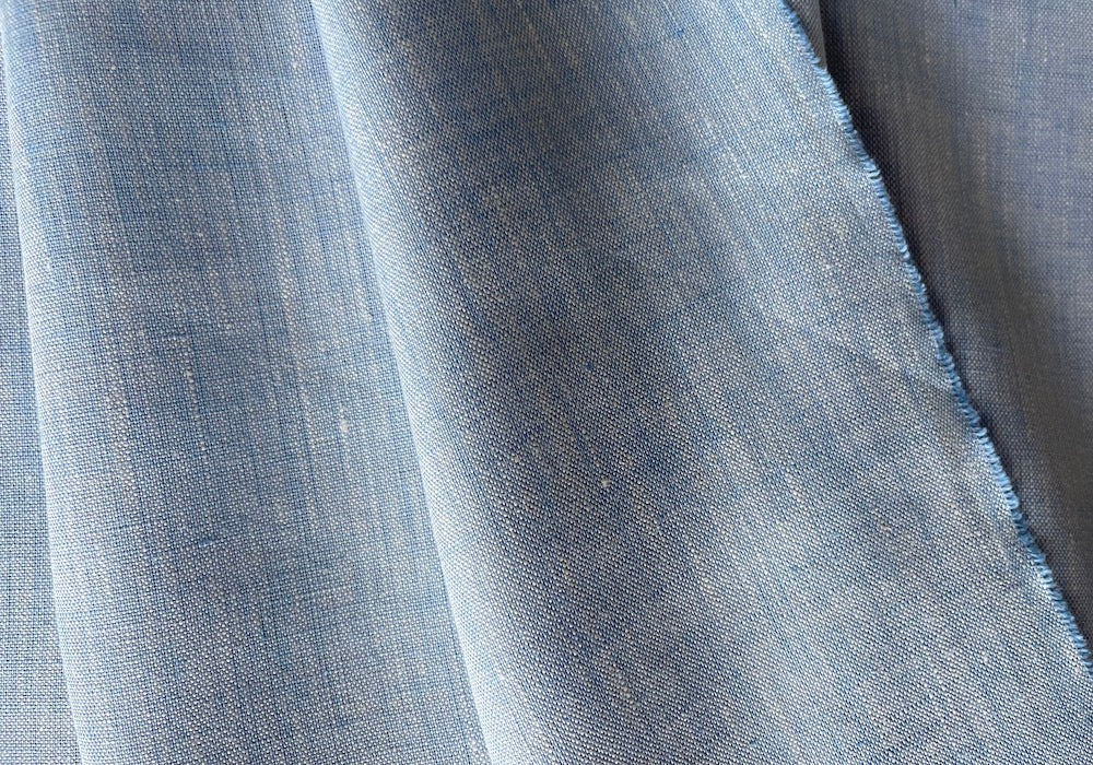 Light to Mid-Weight Summery Sky Blue & White Cross-Weave Linen (Made in Poland)