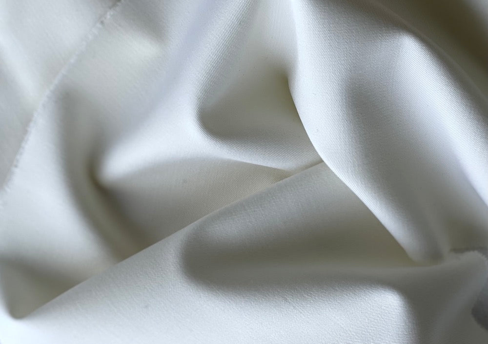 Botto Guiseppe Dyed White Stretch Wool Twill Suiting (Made in Italy)